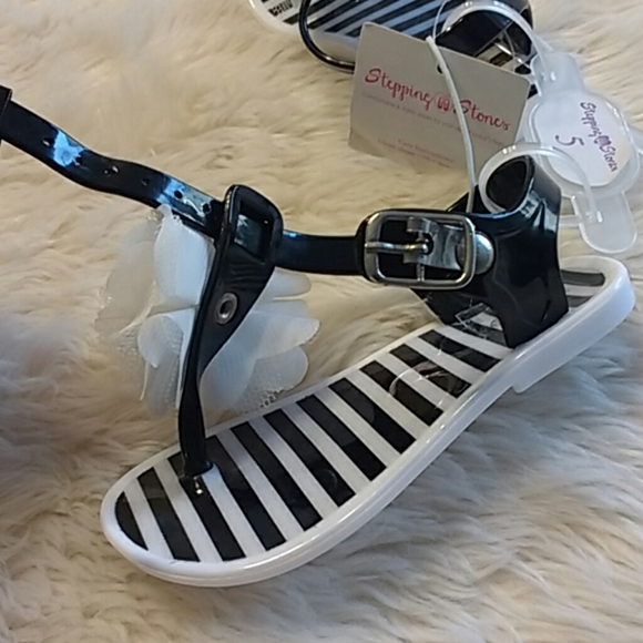 STEPPING STONES BLACK & WHITE STRIPED STRAPPY BABY JELLY SANDALS SIZE 5 - Picture 4 of 9